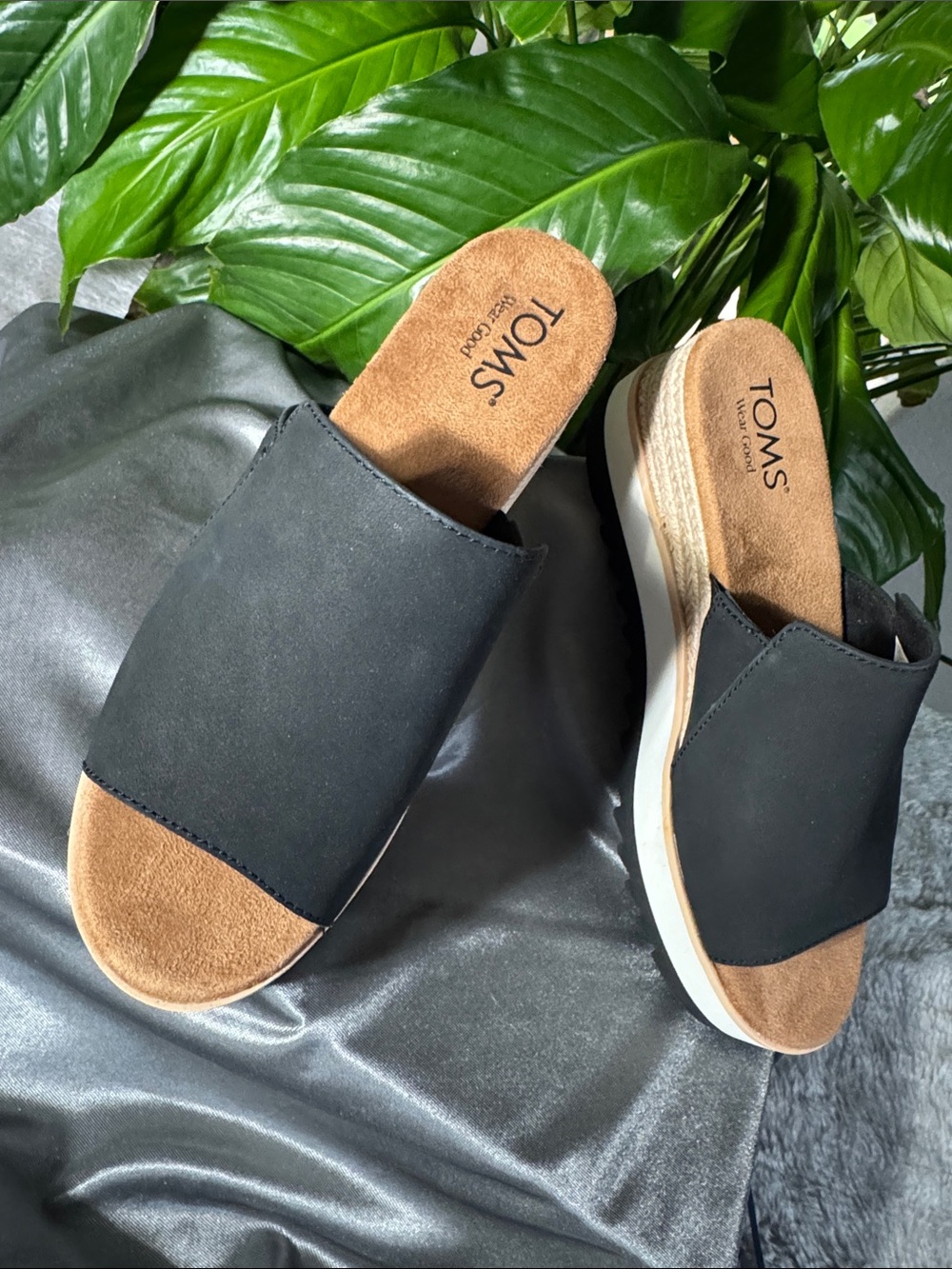 TOMS Diana Black Suede Leather Wedge Slide Comfort Mules - New! Women's 7.5